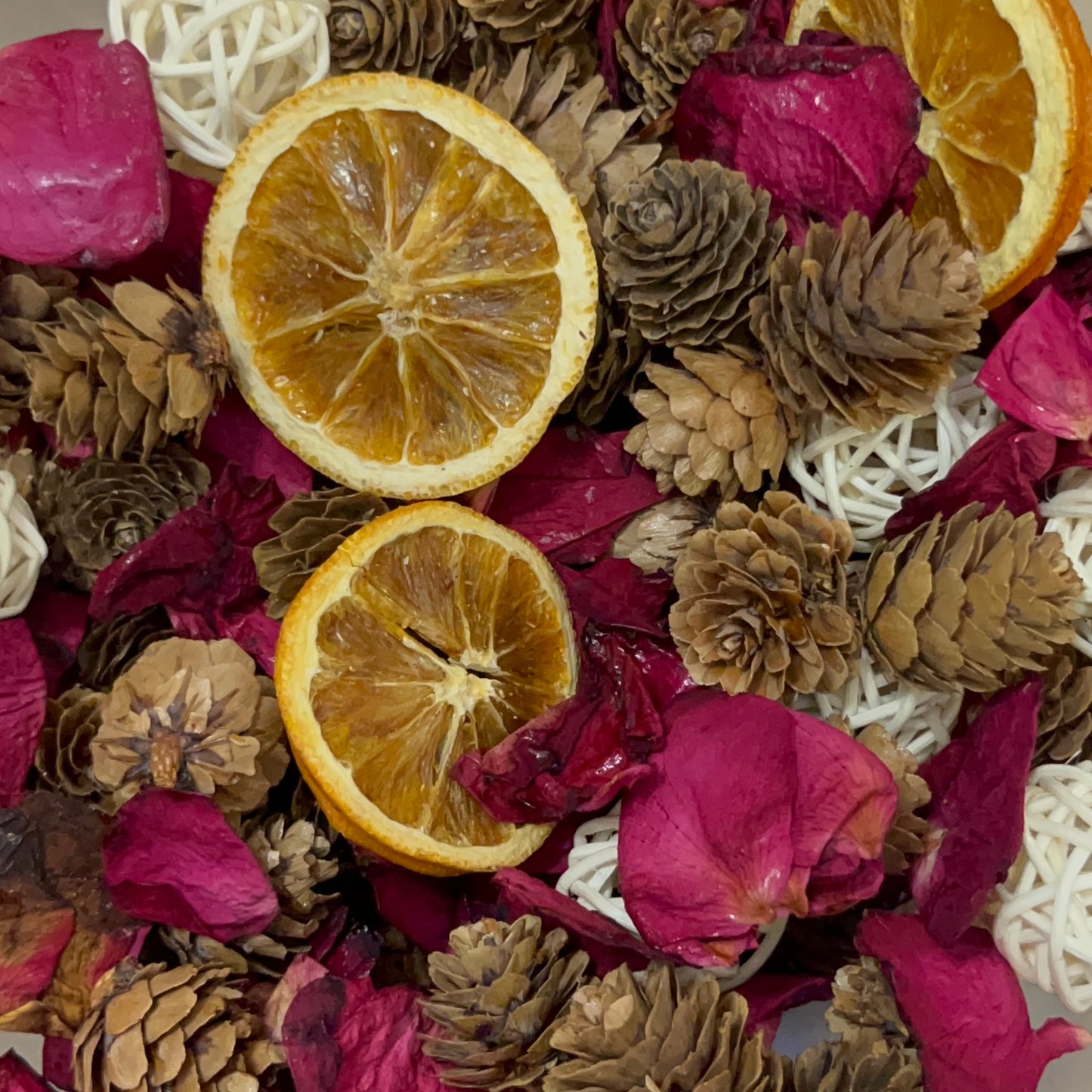 Christmas Potpourri with Oil