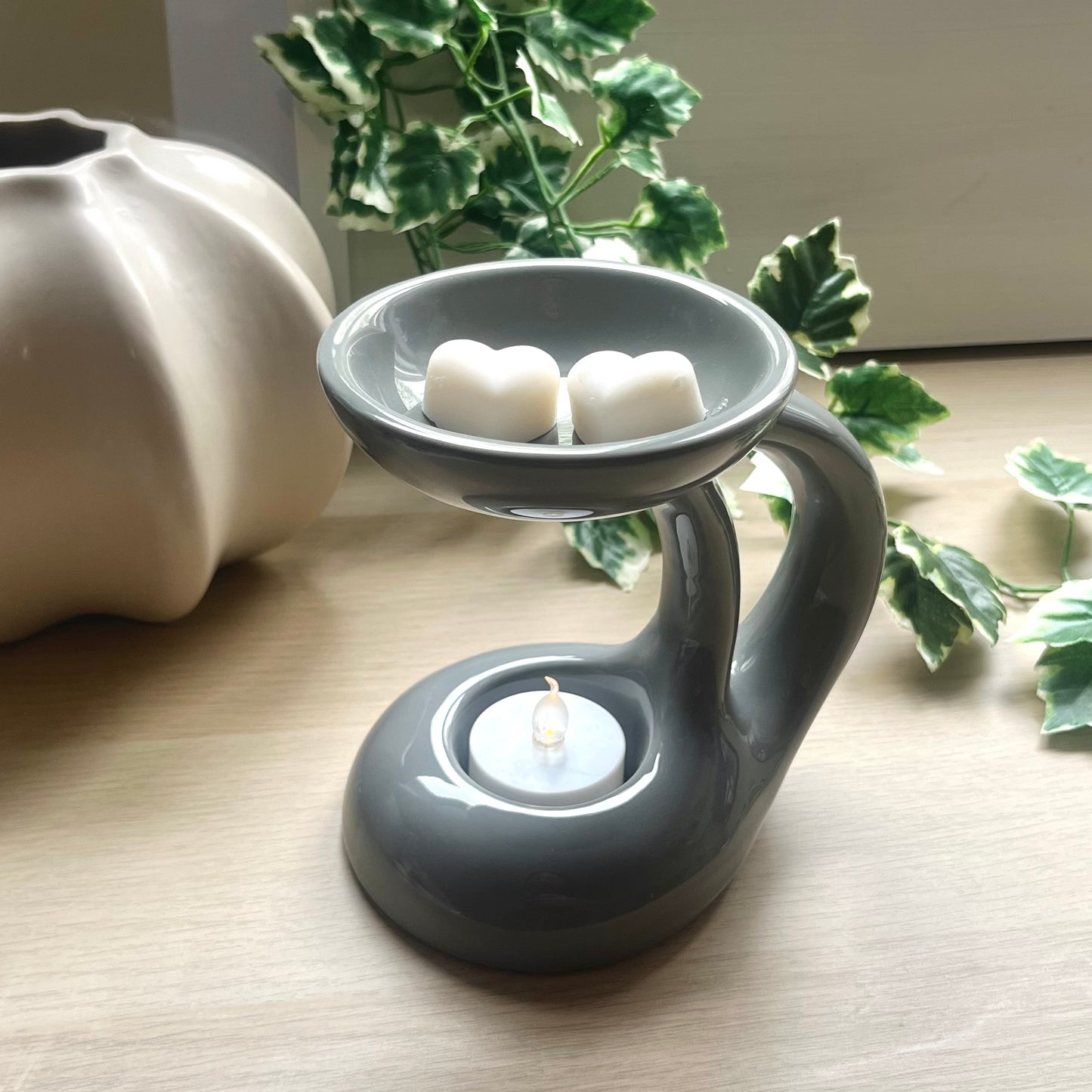 Hallie Wax Burner - Gloss Grey