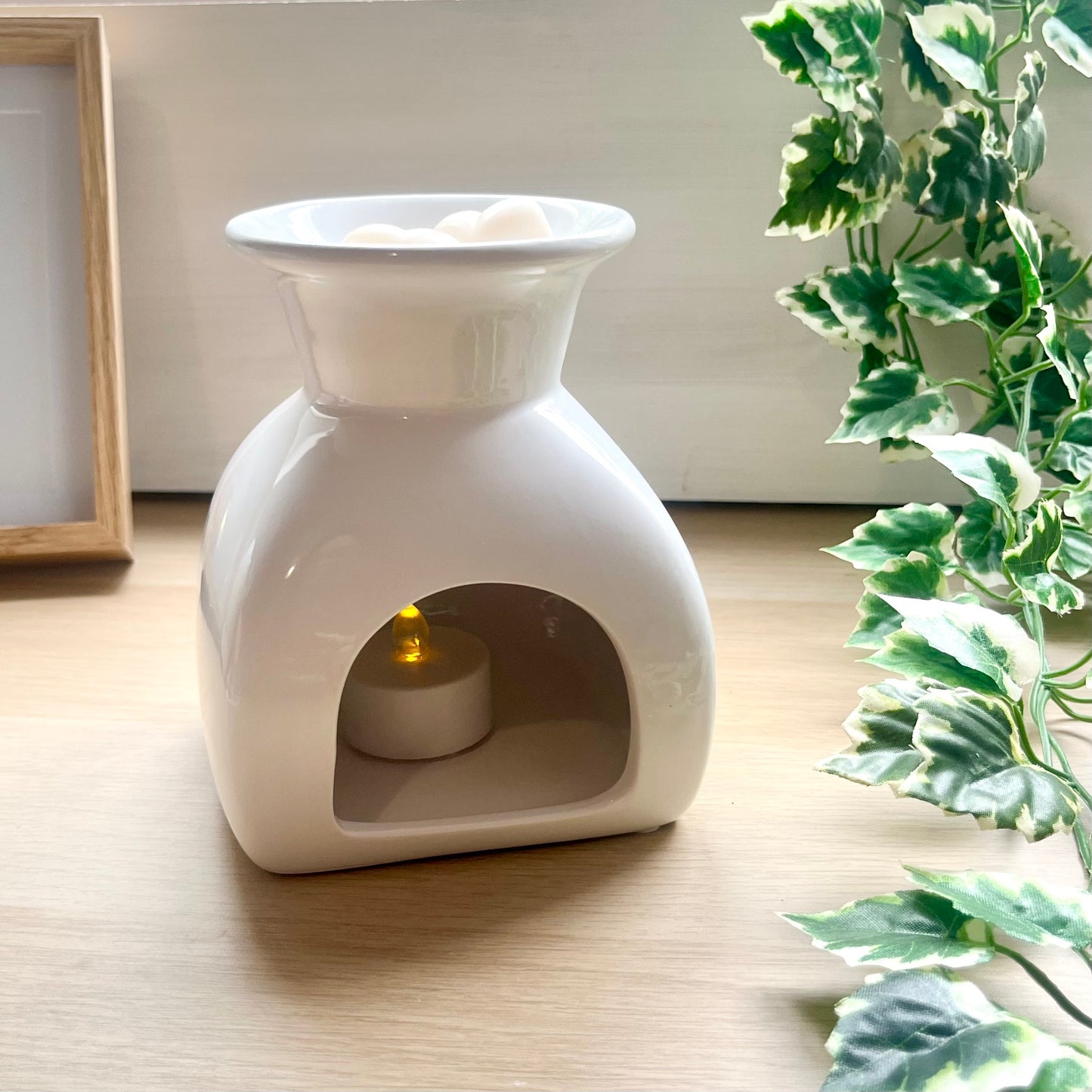 Darci Wax Burner - White