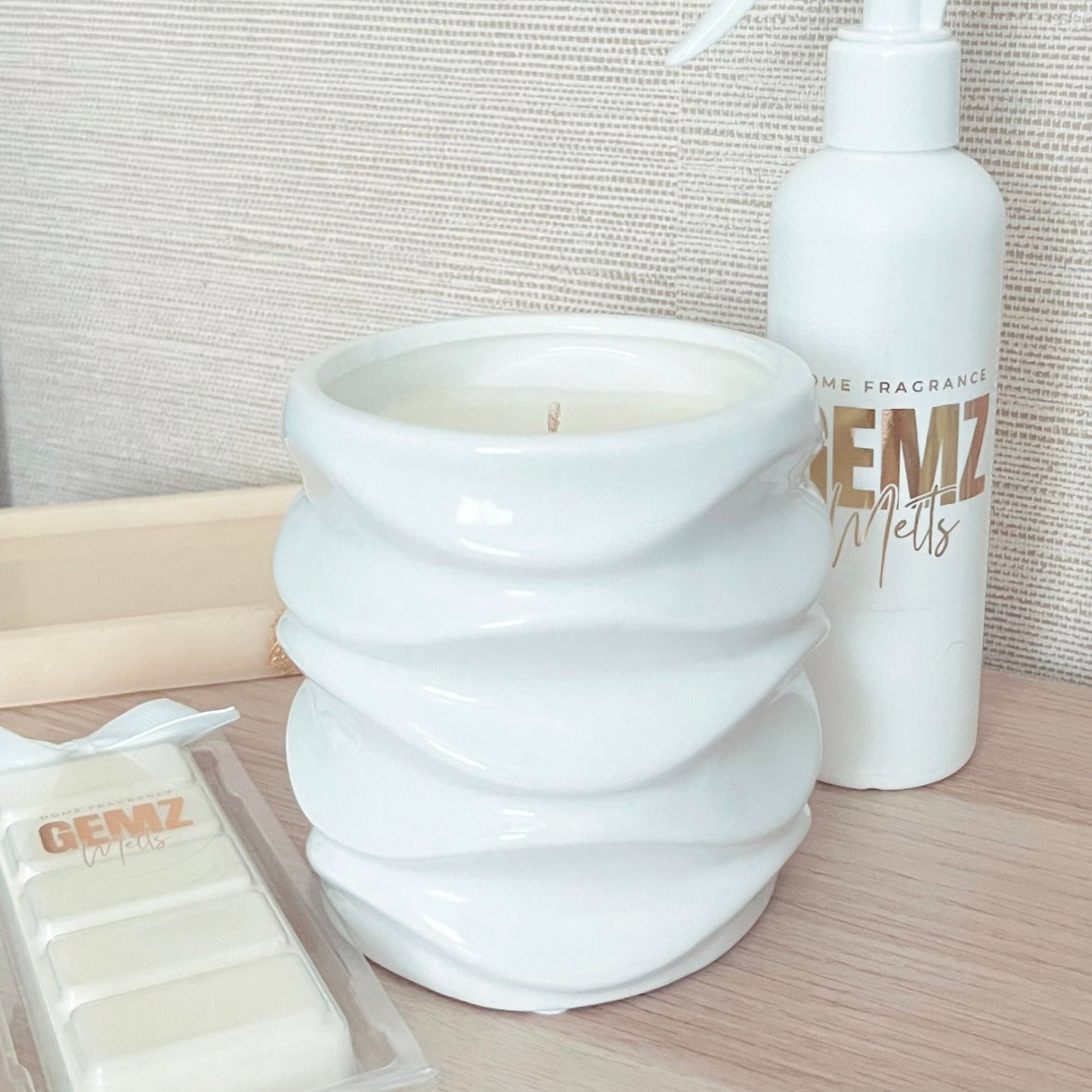 'Black Pomegranate' White Stella Candle XL